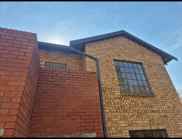 2 BEDROOM PROPERTY TO RENT IN MEYERTON CENTRAL